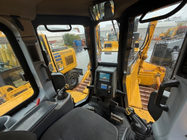 Komatsu D155AX-6 - Image 9