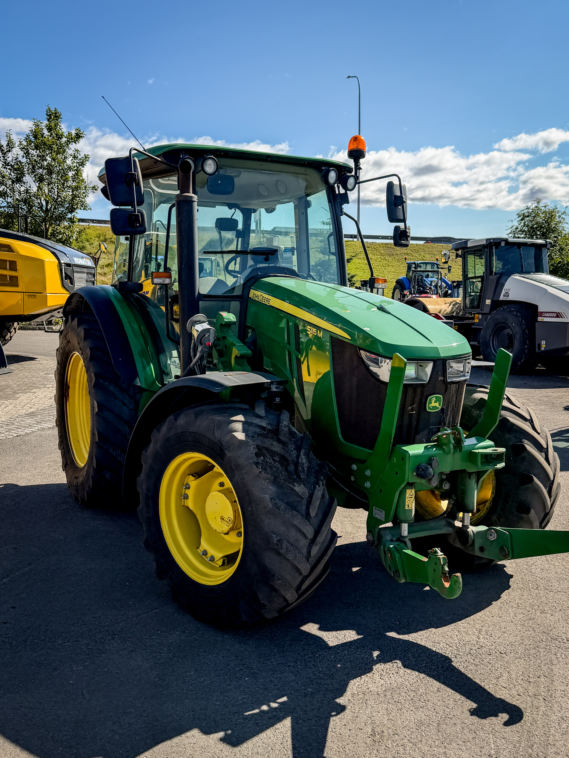 John Deere 5115M - Image 5