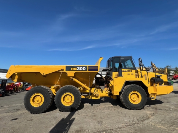 Komatsu HM300-2