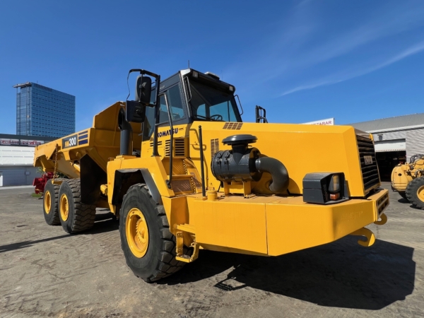 Komatsu HM300-2 - Image 4