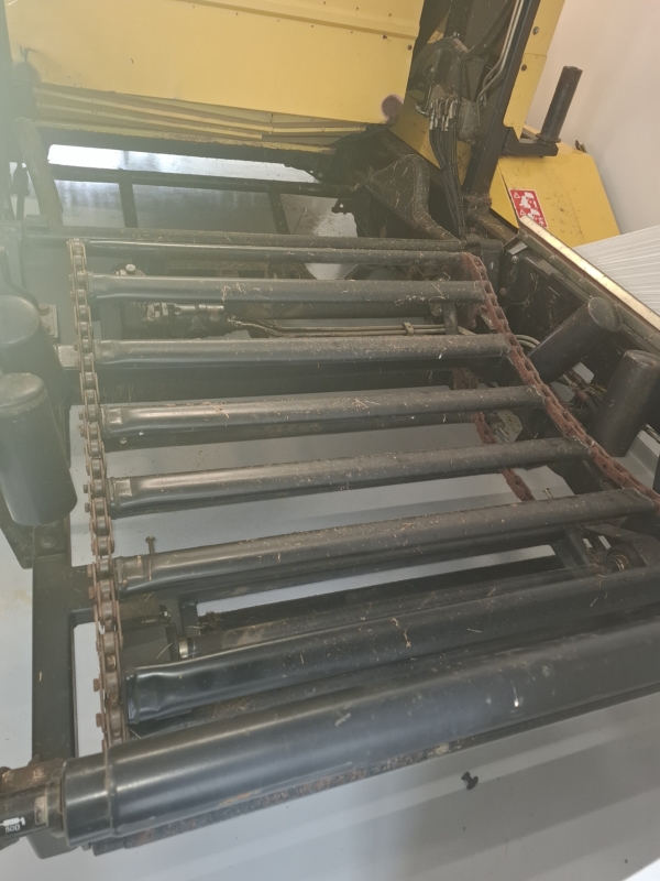 New Holland BR6090 Combi - Image 7