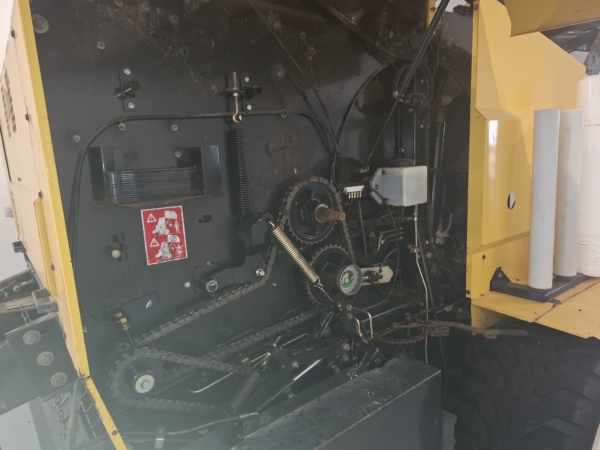 New Holland BR6090 Combi - Image 5