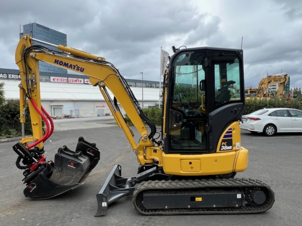 Komatsu PC38MR-5