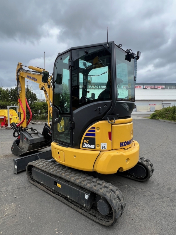 Komatsu PC38MR-5 - Image 2
