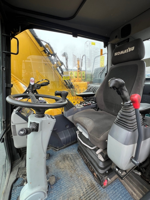 Komatsu PW160-11 - Image 2