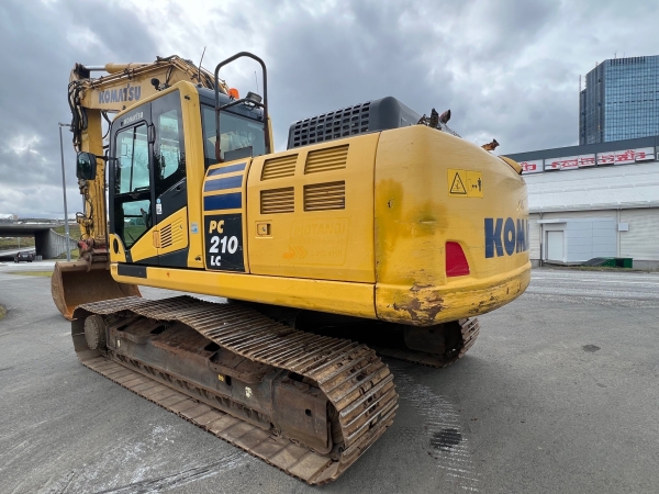 Komatsu PC210LC-11 - Image 2
