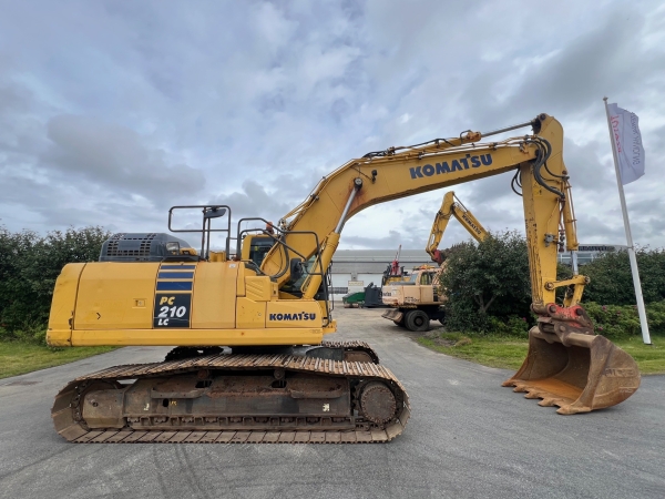 Komatsu PC210LC-11 - Image 4