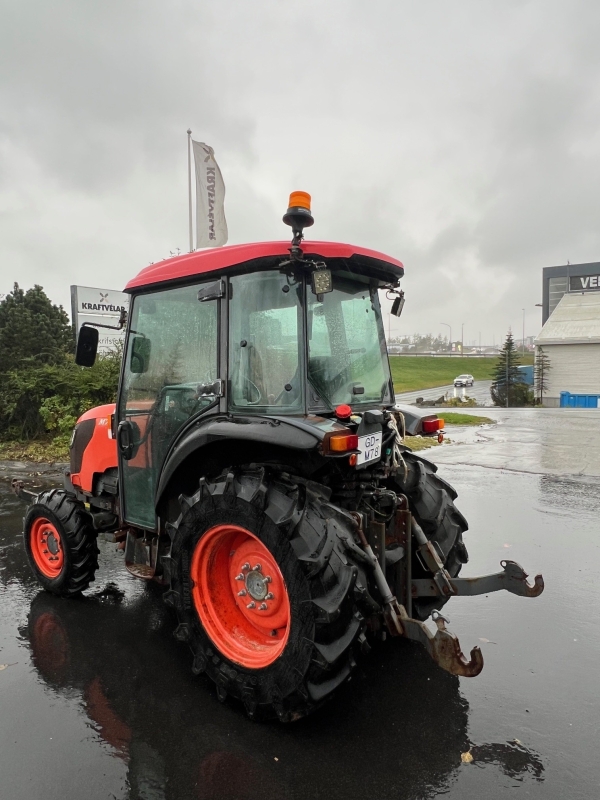 Kubota M7040 - Image 4