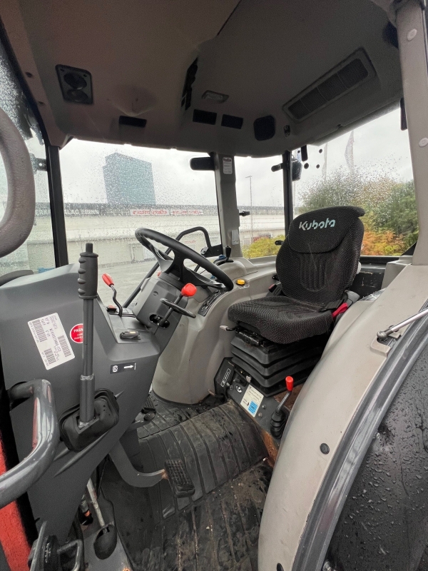 Kubota M7040 - Image 6