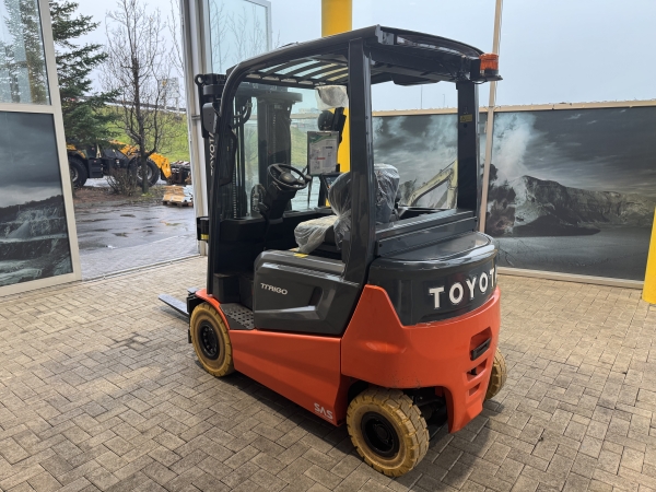 Toyota rafmagnslyftari lyftigeta 2500kg - Image 2