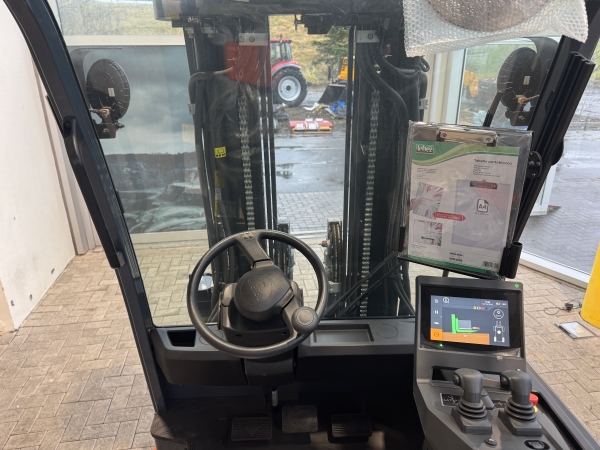 Toyota rafmagnslyftari lyftigeta 2500kg - Image 6