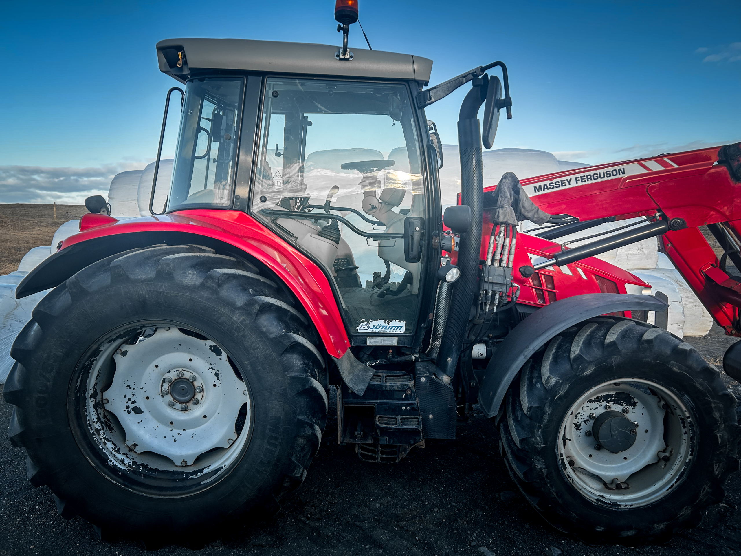 Massey Fergusson 5613