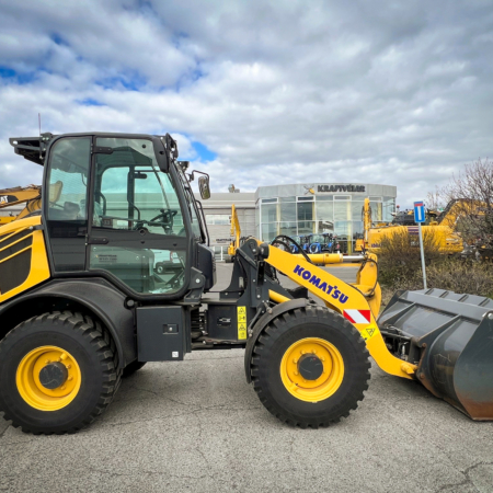 Komatsu WA80M-8