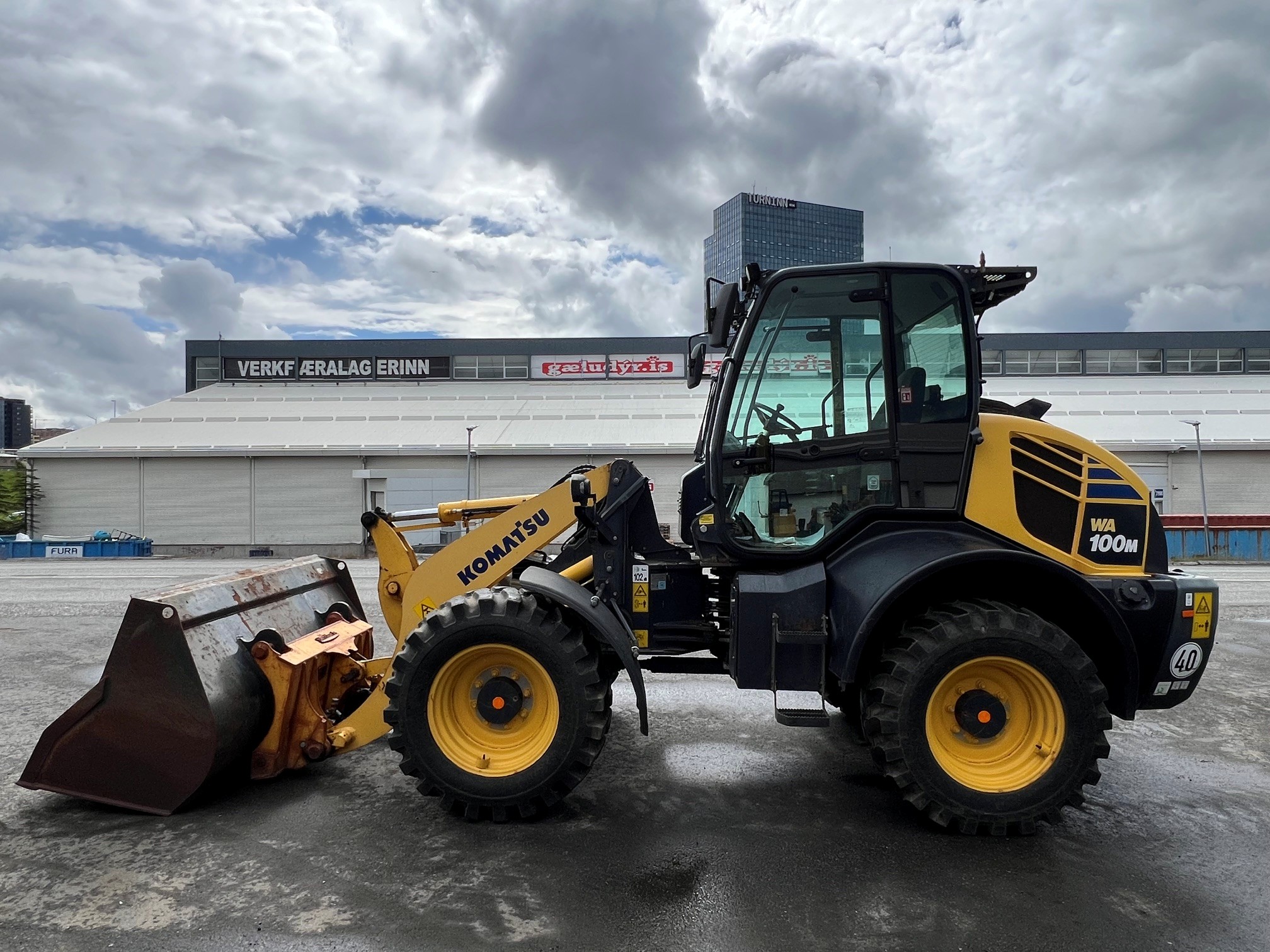 Komatsu WA100M-8 - Image 2
