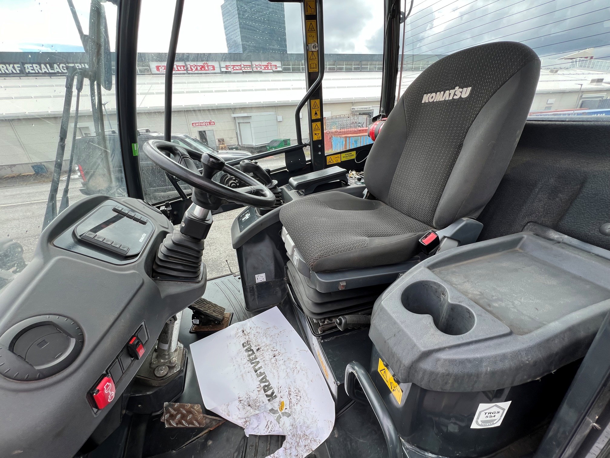 Komatsu WA100M-8 - Image 7