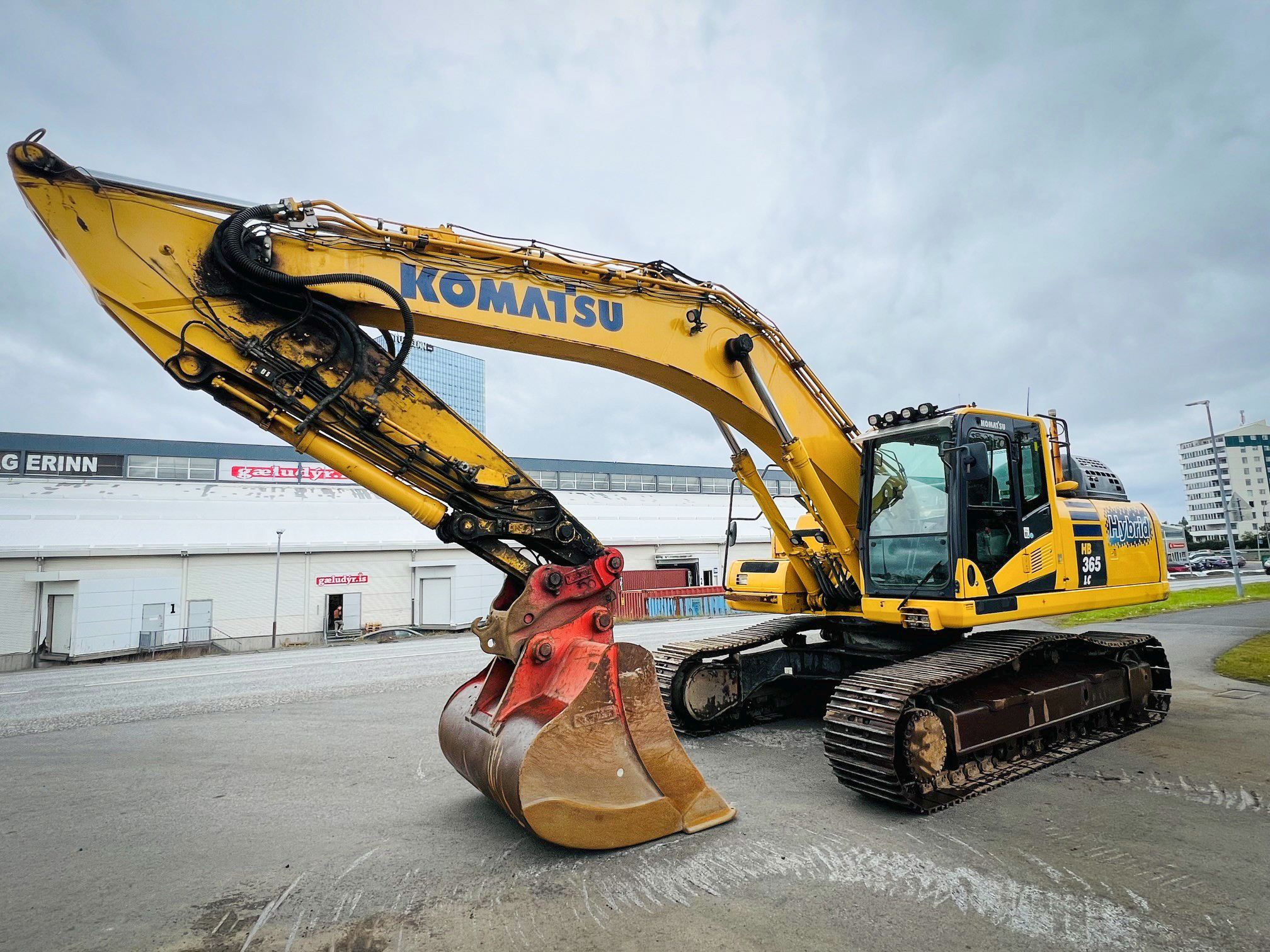 Komatsu HB365LC-3 Hybrid - Image 2