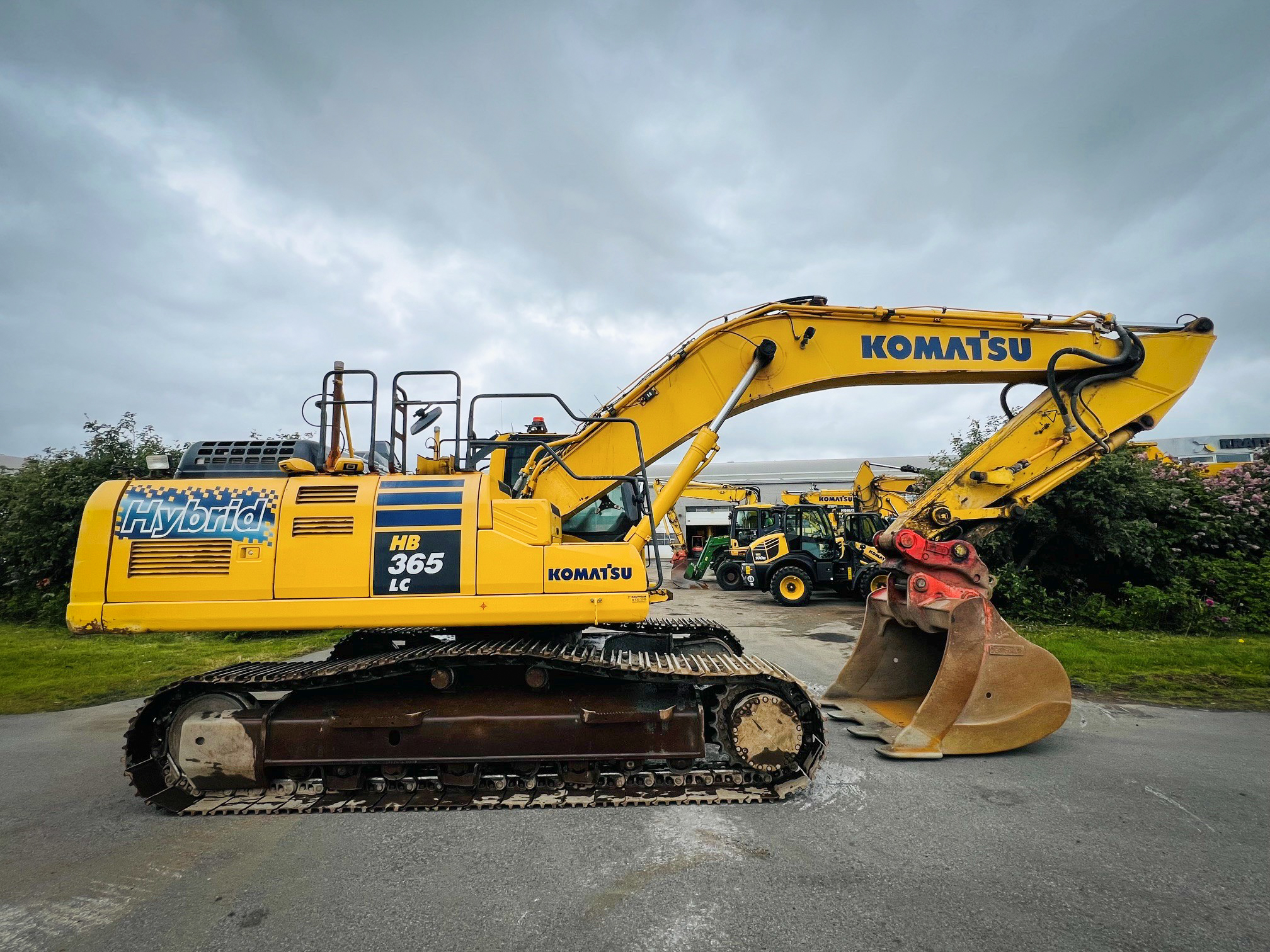 Komatsu HB365LC-3 Hybrid - Image 4