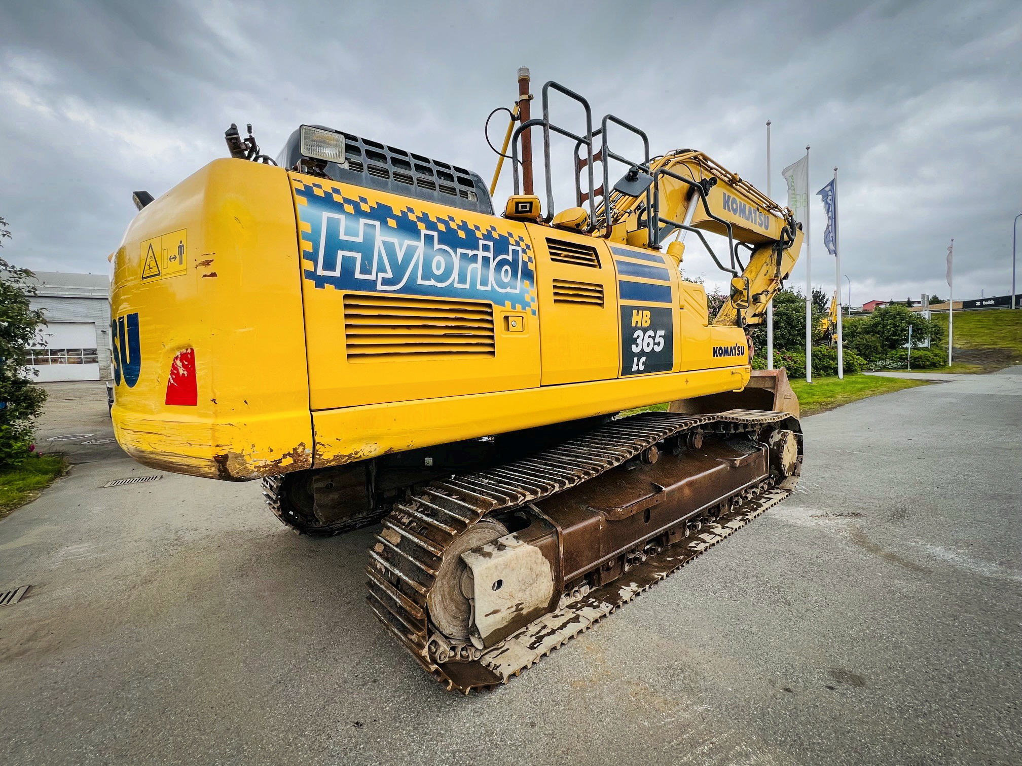 Komatsu HB365LC-3 Hybrid - Image 5