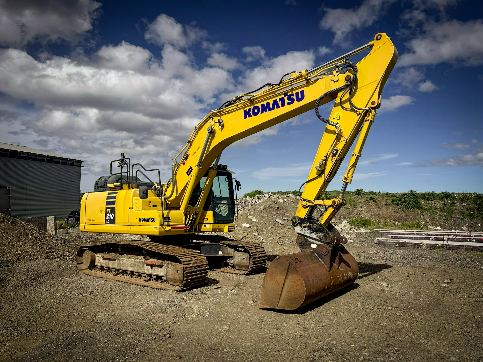Komatsu PC210LC-11E0 - Image 8