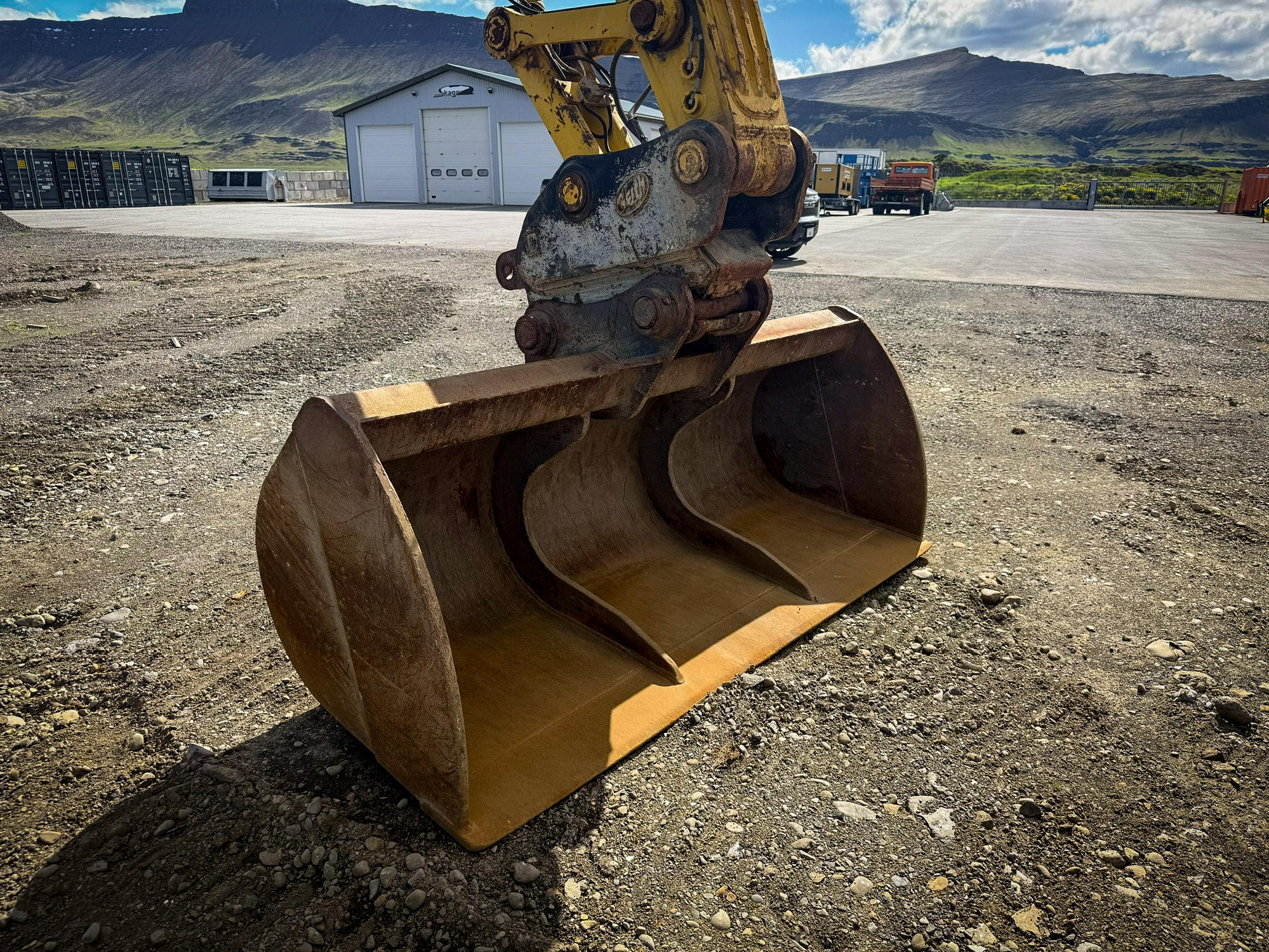 Komatsu PC210LC-11E0 - Image 5