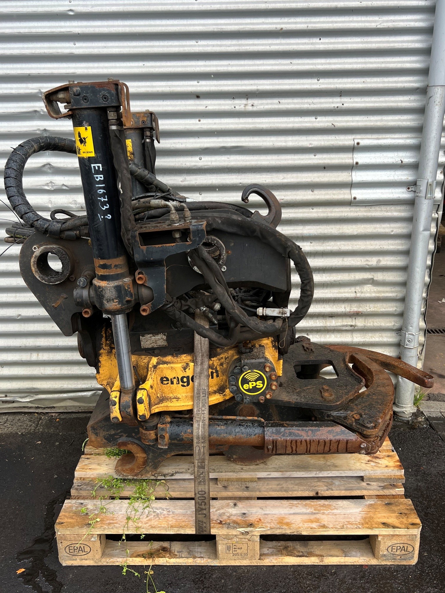 Komatsu PC210LC-10 - Image 7
