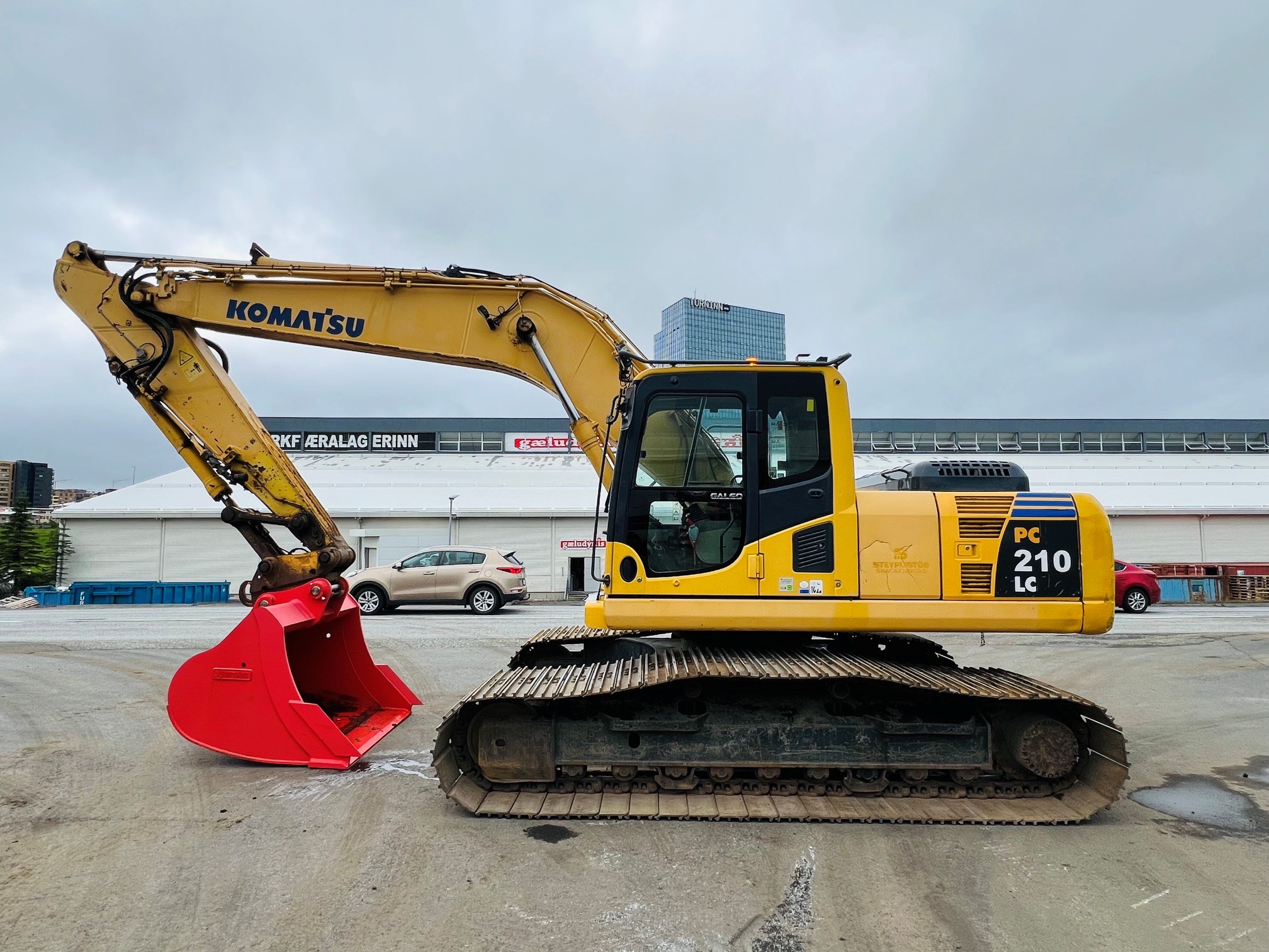 Komatsu PC210LC-8
