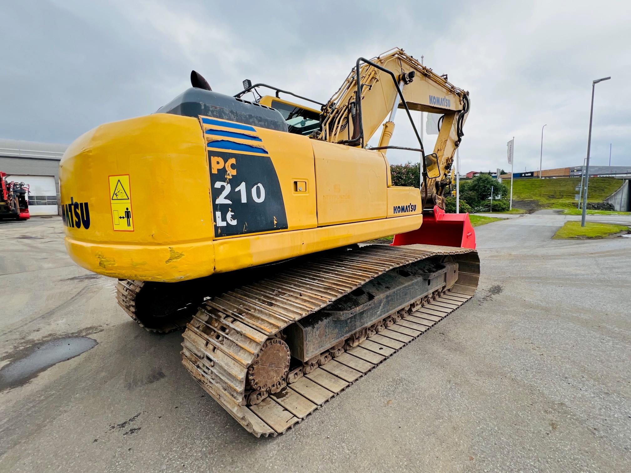 Komatsu PC210LC-8 - Image 2