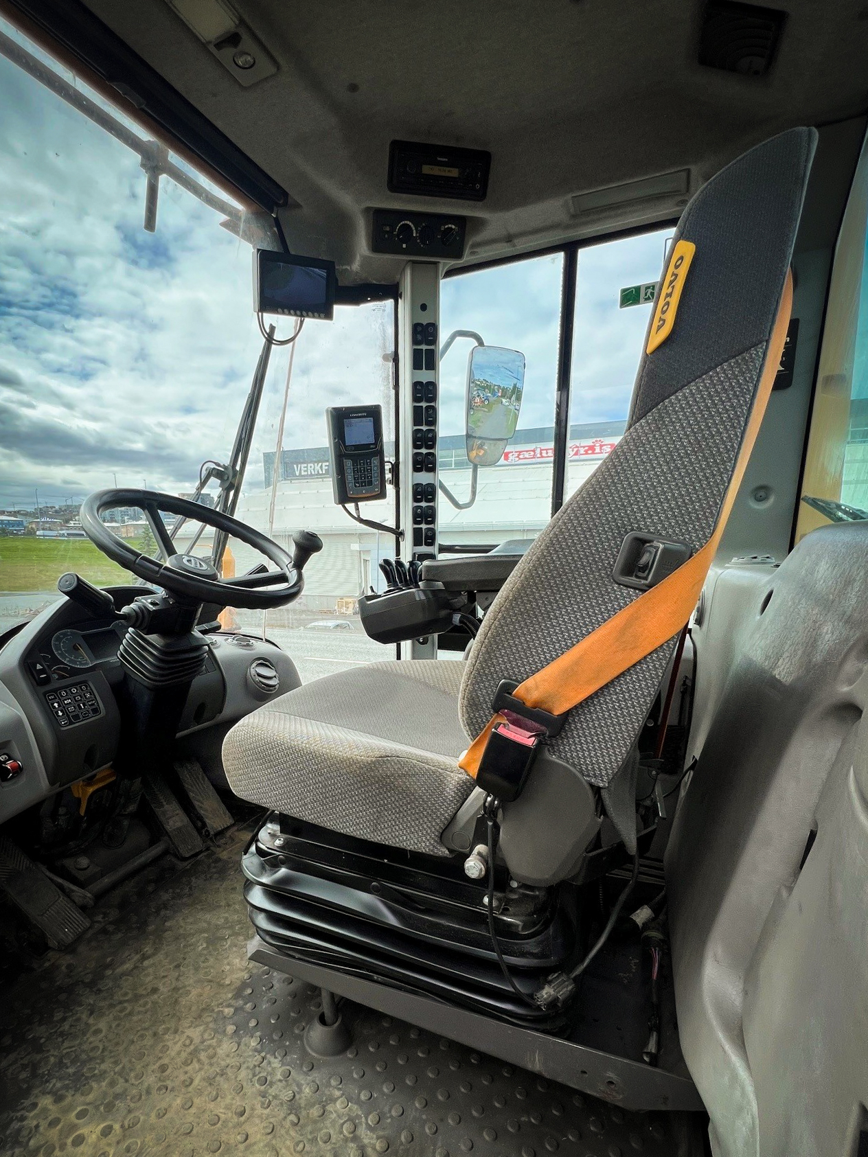 Volvo L120H