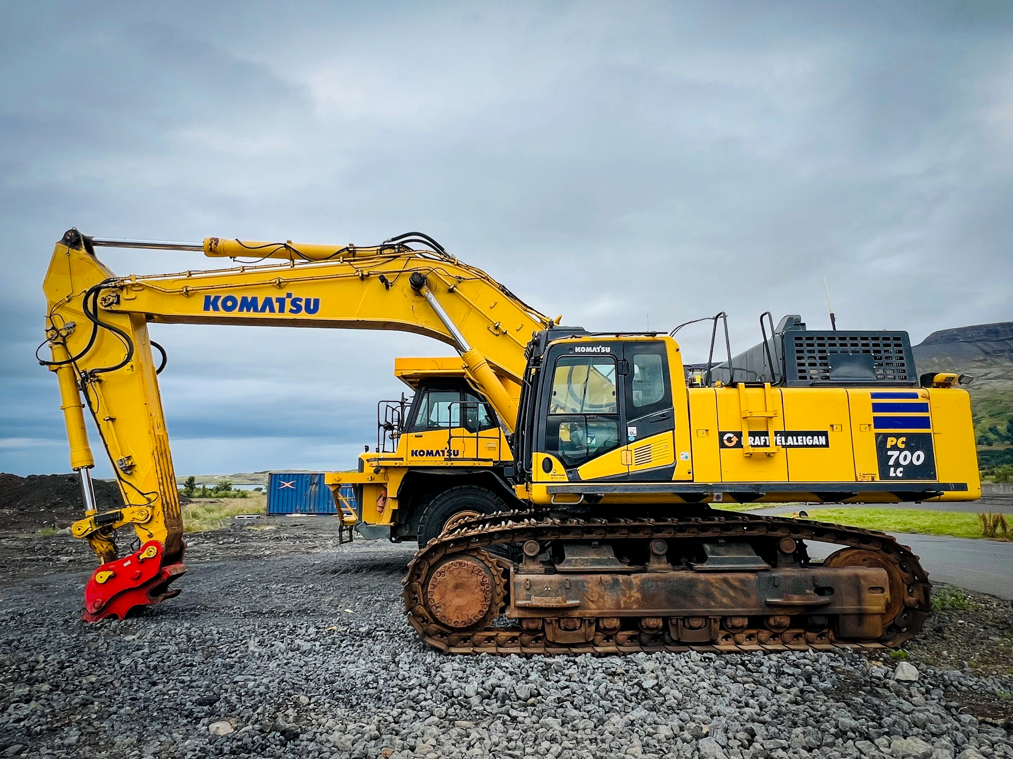 Komatsu PC700LC-11