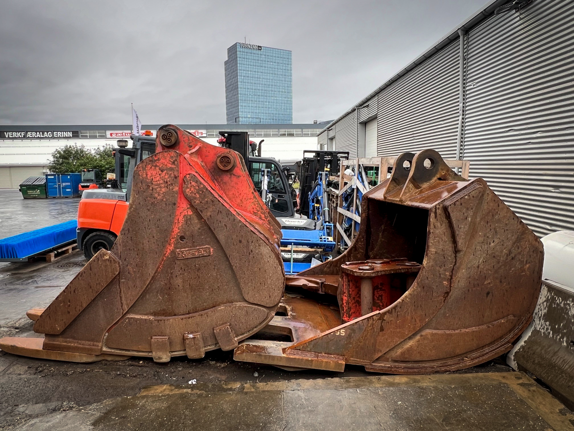 Komatsu PC700LC-11 - Image 7