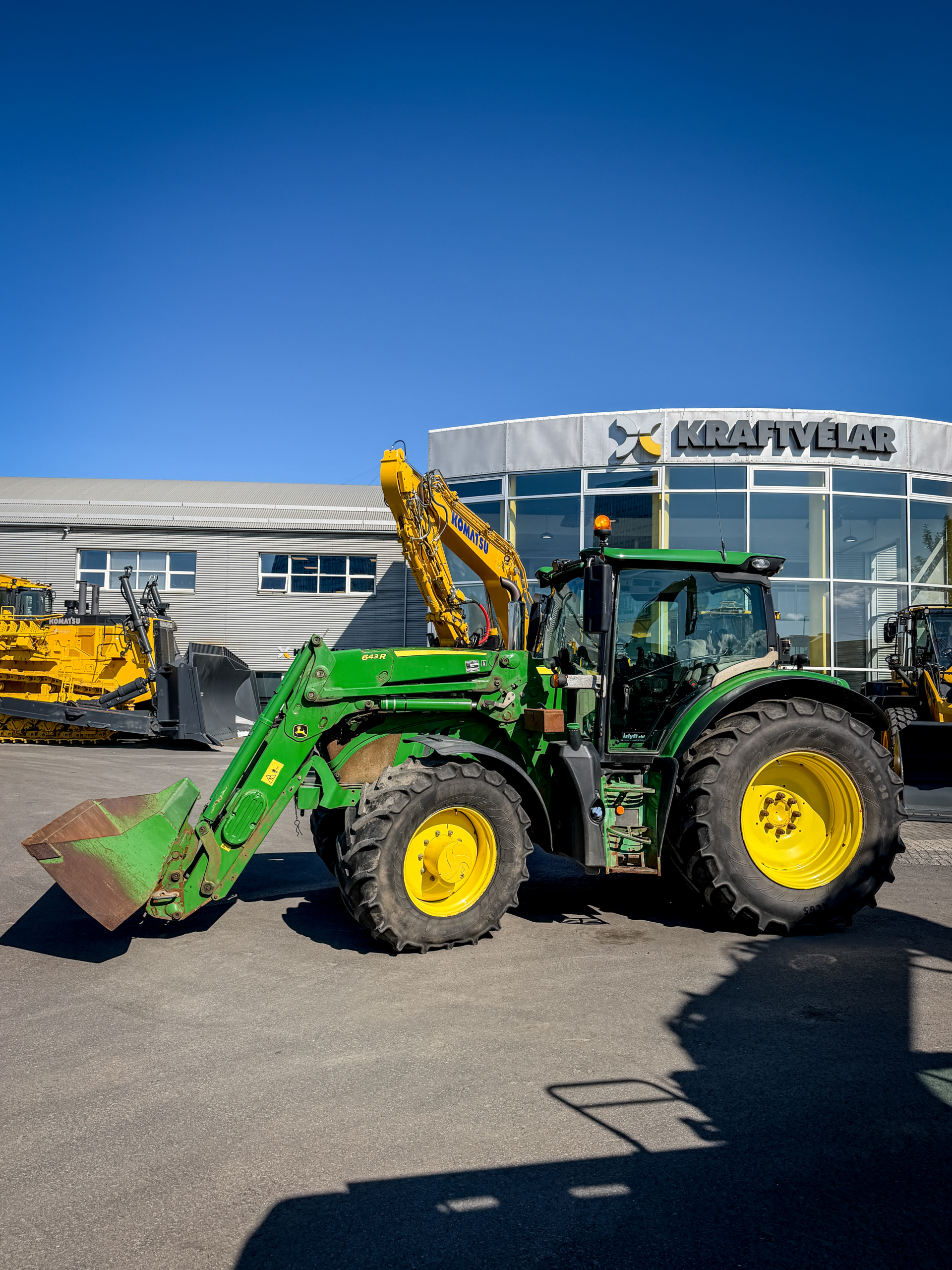 John Deere 6135R