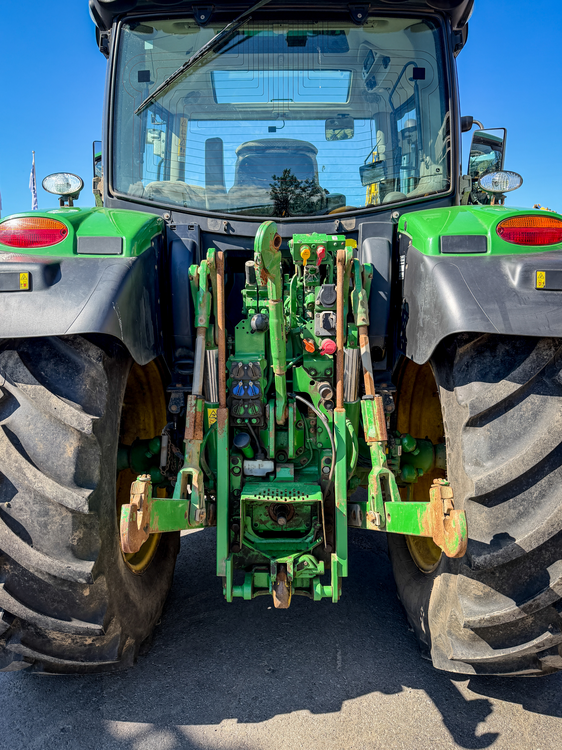 John Deere 6135R - Image 4