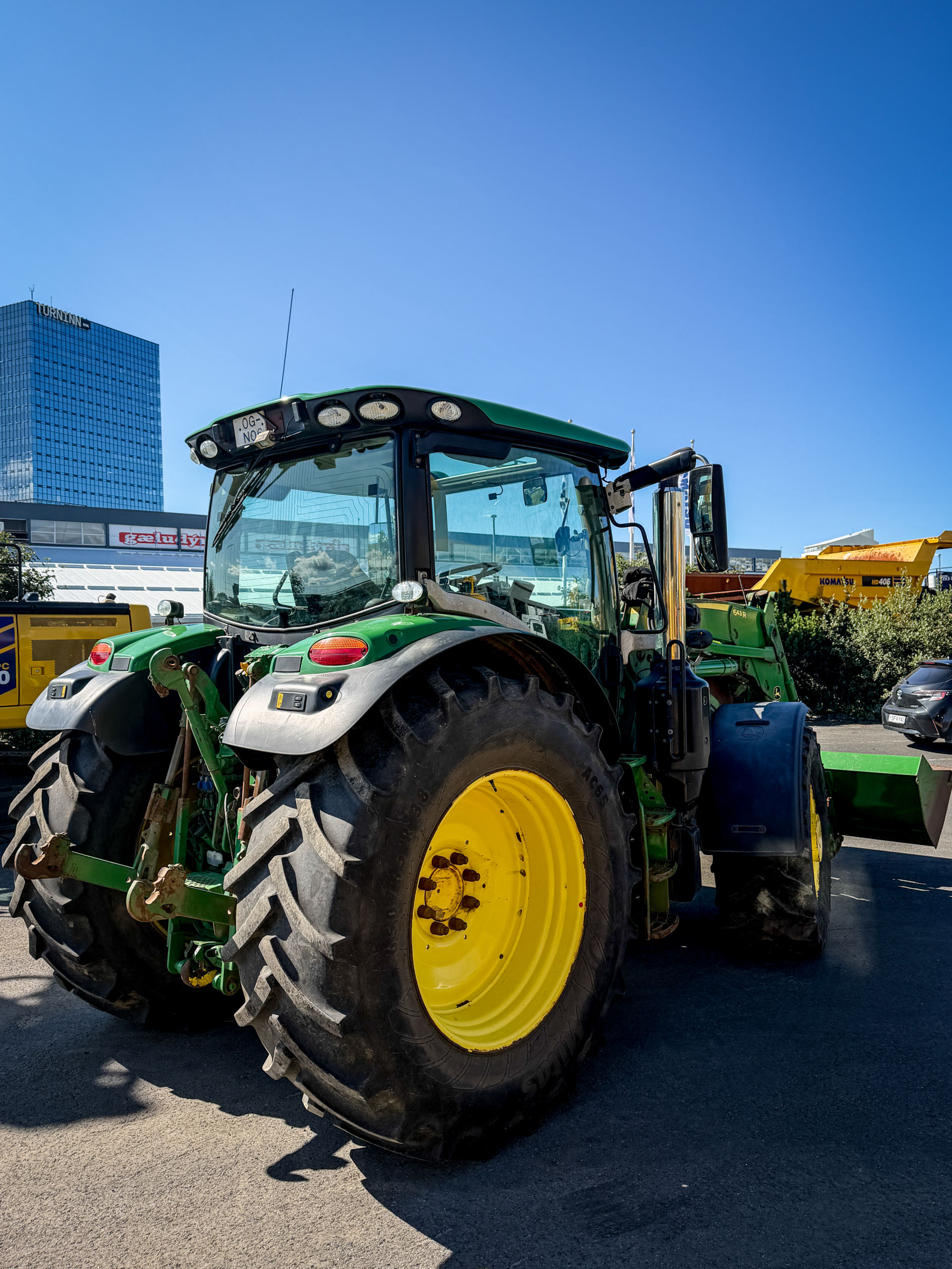 John Deere 6135R - Image 3
