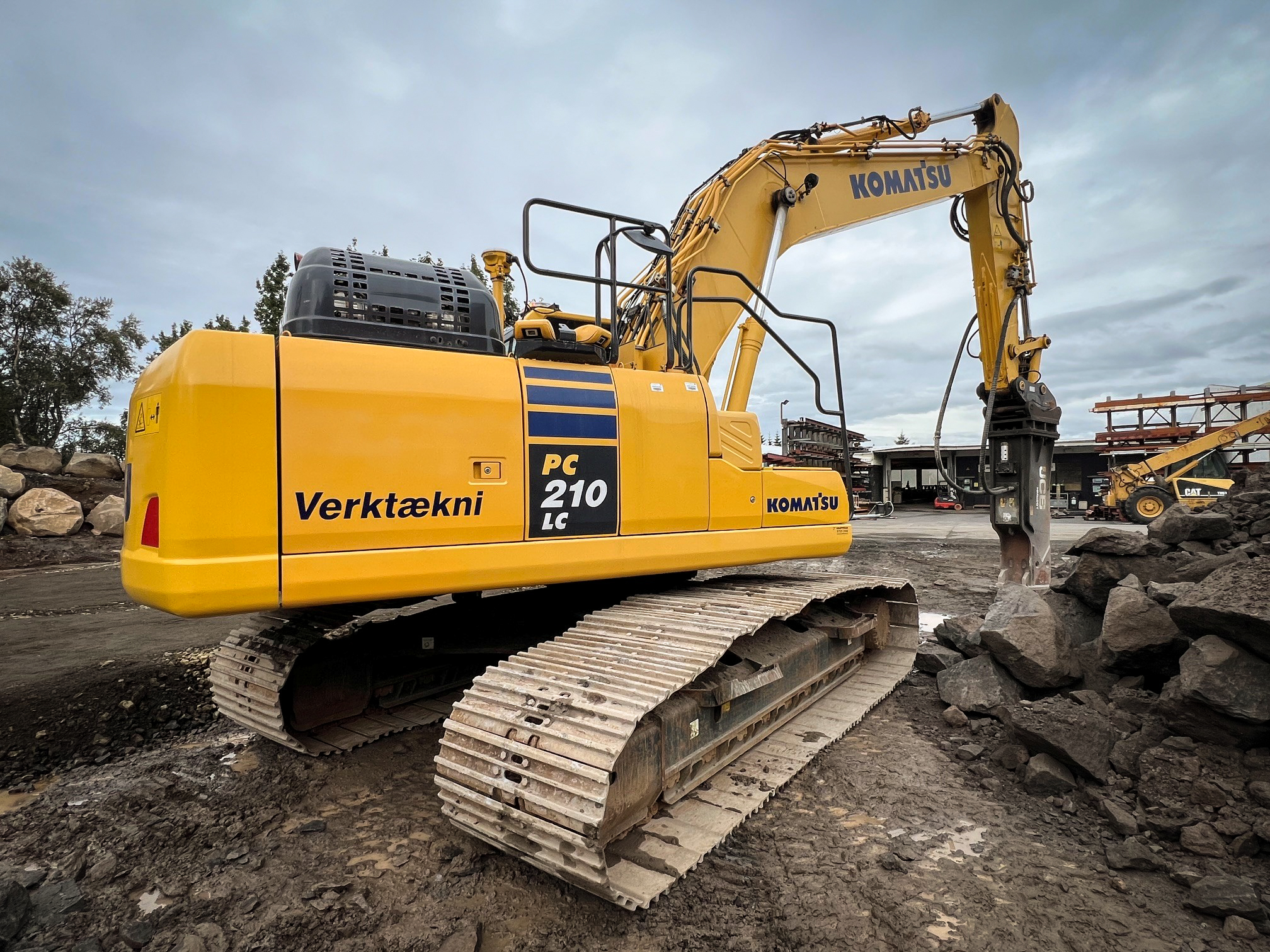 Komatsu PC210LC-11 - Image 4