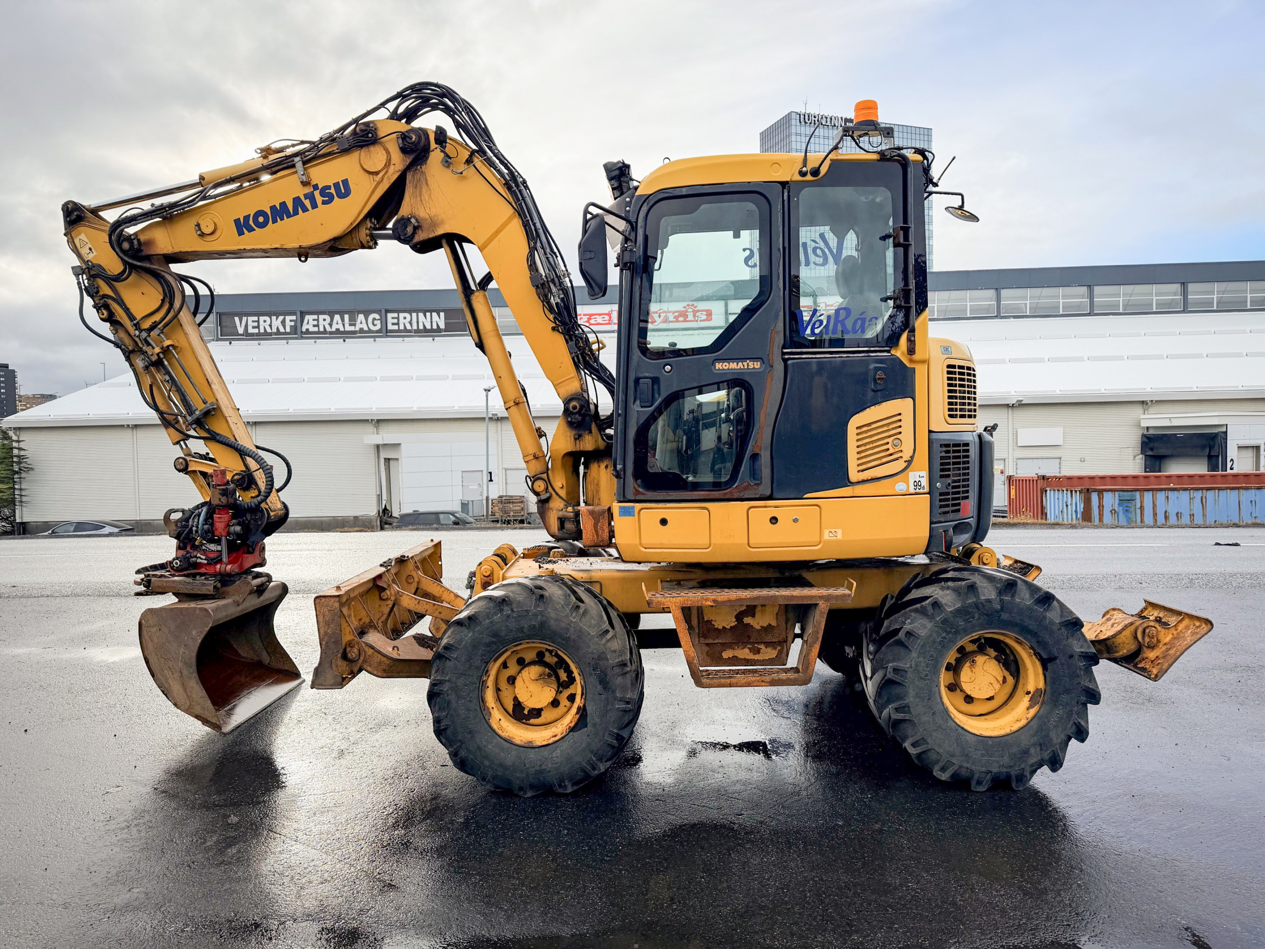 Komatsu PW98MR-8
