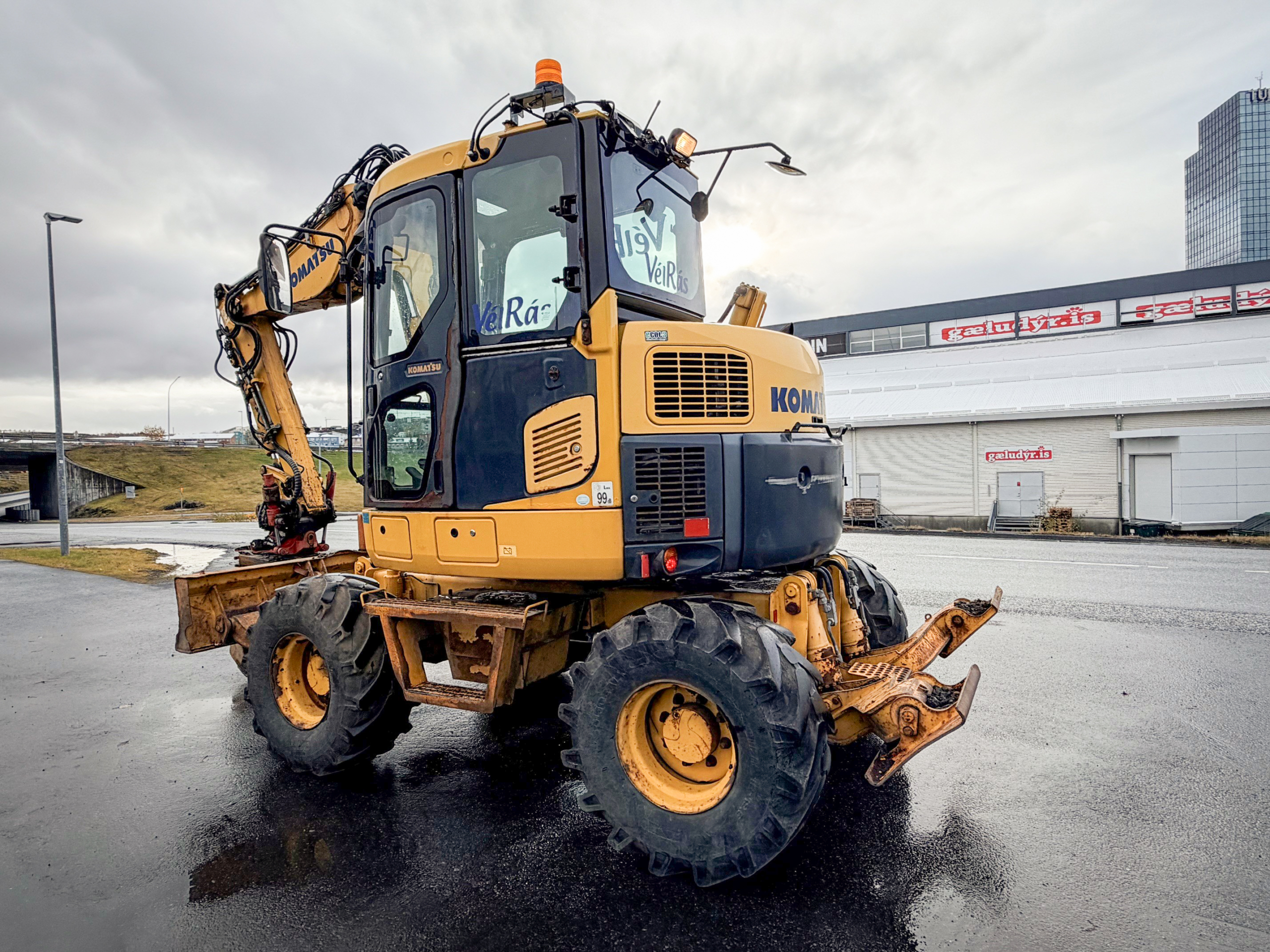 Komatsu PW98MR-8 - Image 2
