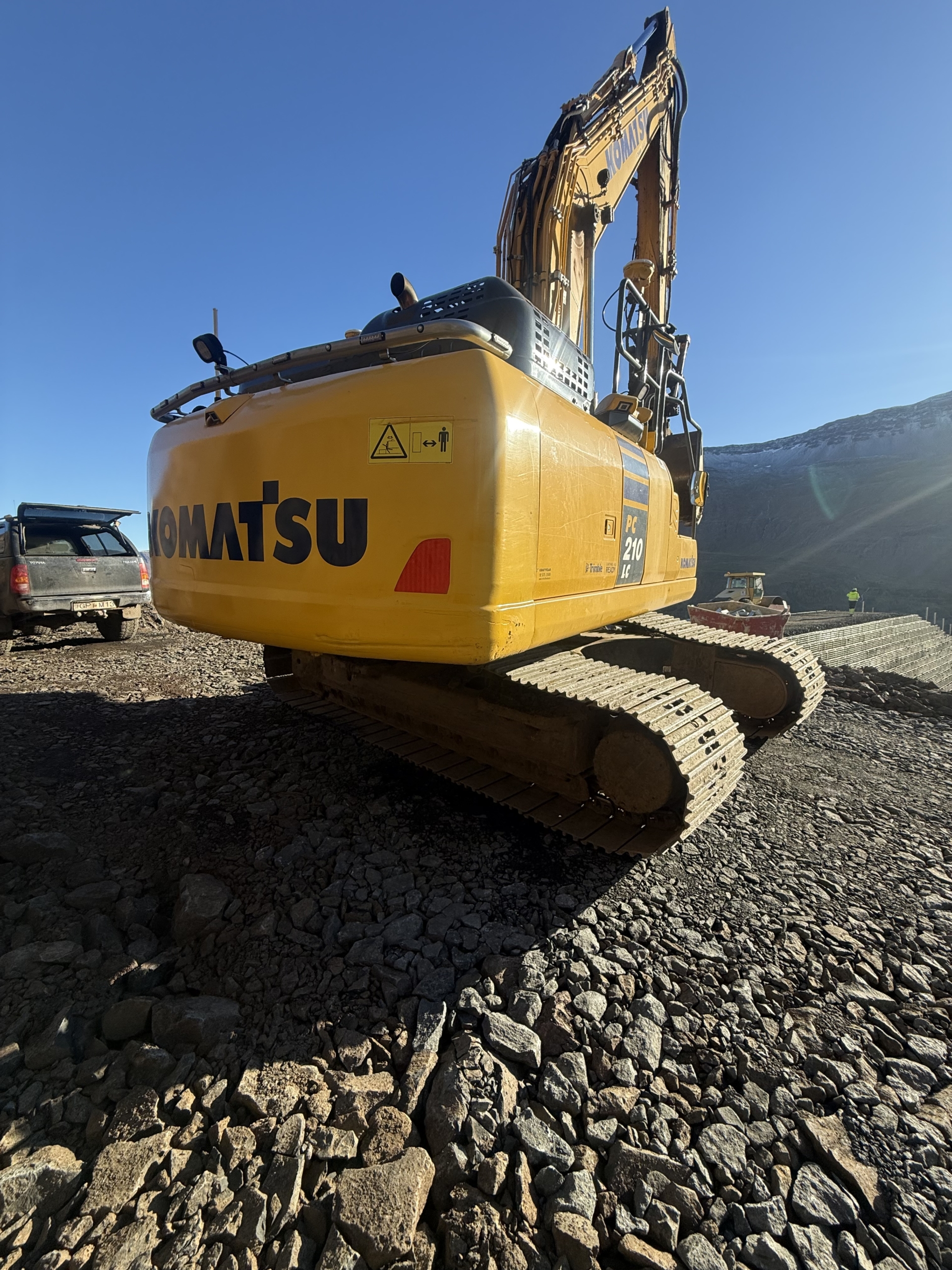 Komatsu PC210LC-11 - Image 4