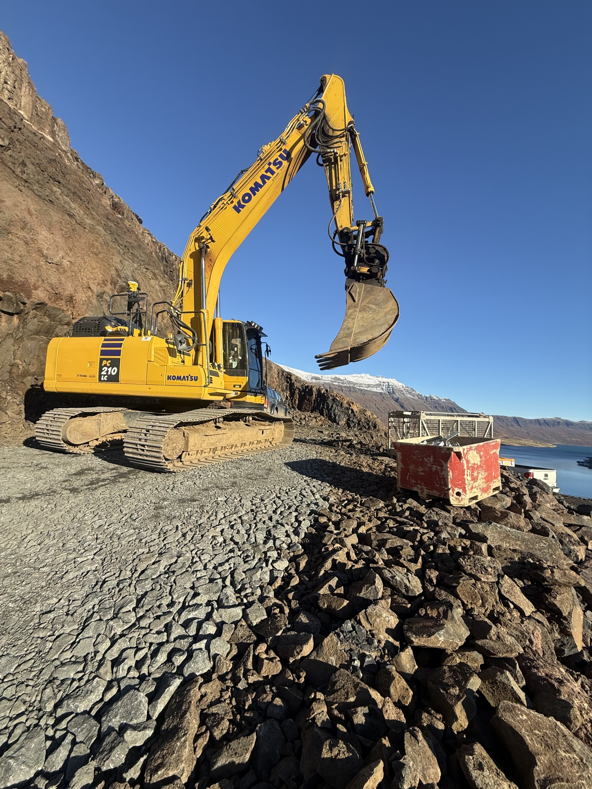 Komatsu PC210LC-11 - Image 2