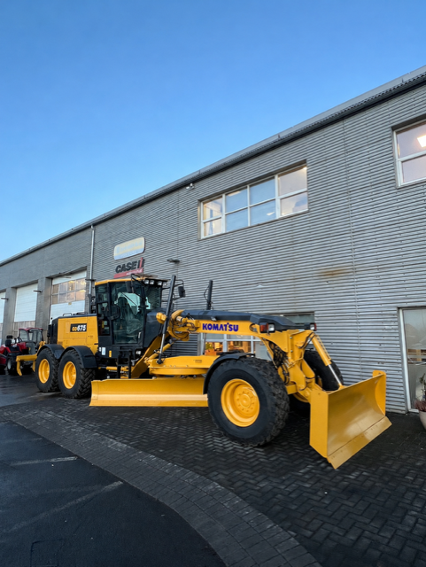 Komatsu GD675-7